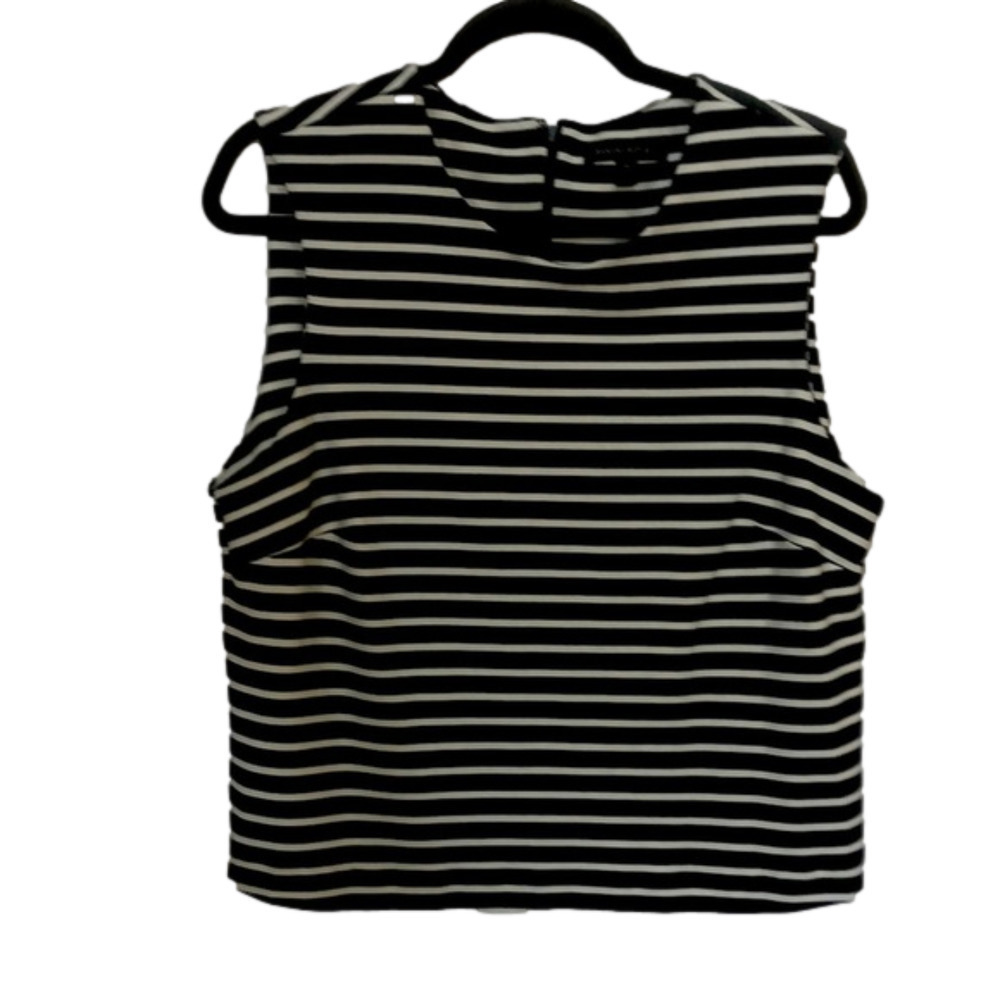 𝅺banana Republic knit shell size 14